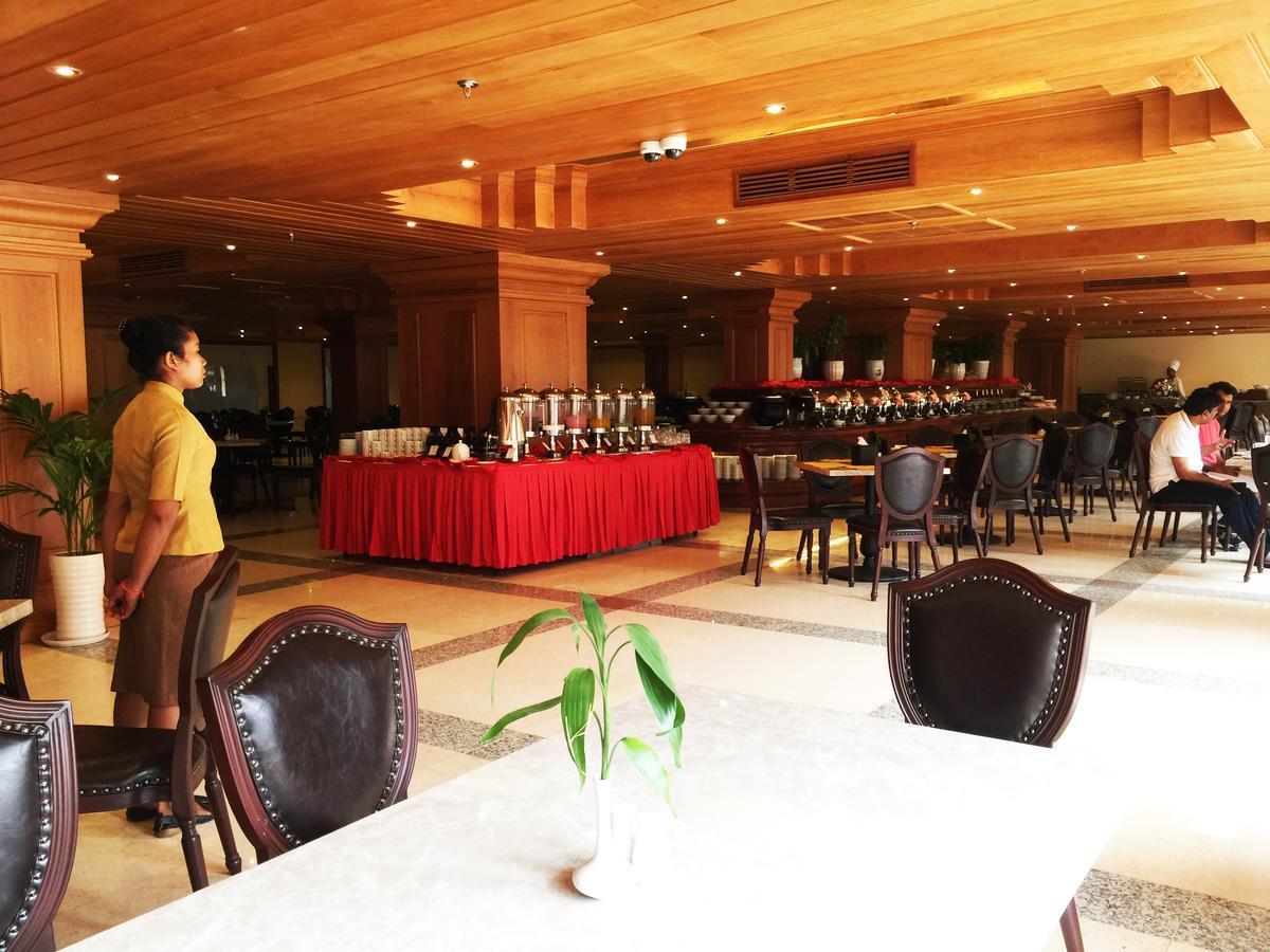 Bayon Era Hotel Siem Reap Extérieur photo