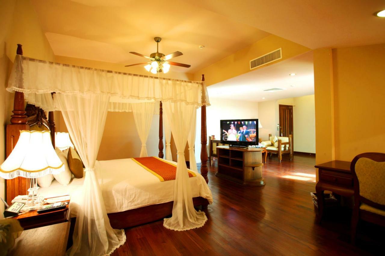 Bayon Era Hotel Siem Reap Extérieur photo